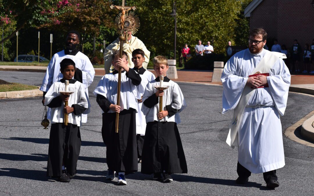 SJS Holds Annual Eucharistic Procession